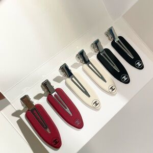 CHANEL beauty gift Hair Clip set